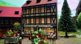 Die Modellbahnwerkstatt 4100 - H0 - Fachwerkhaus Pennies Blumenladen - Edition Luke Wild